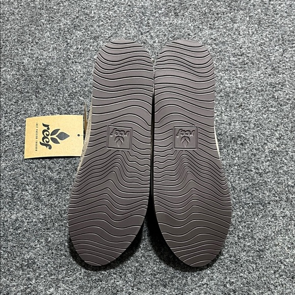 Reef Sunfolk Women’s Taupe Suede Slip on Moccasin - Picture 3 of 7